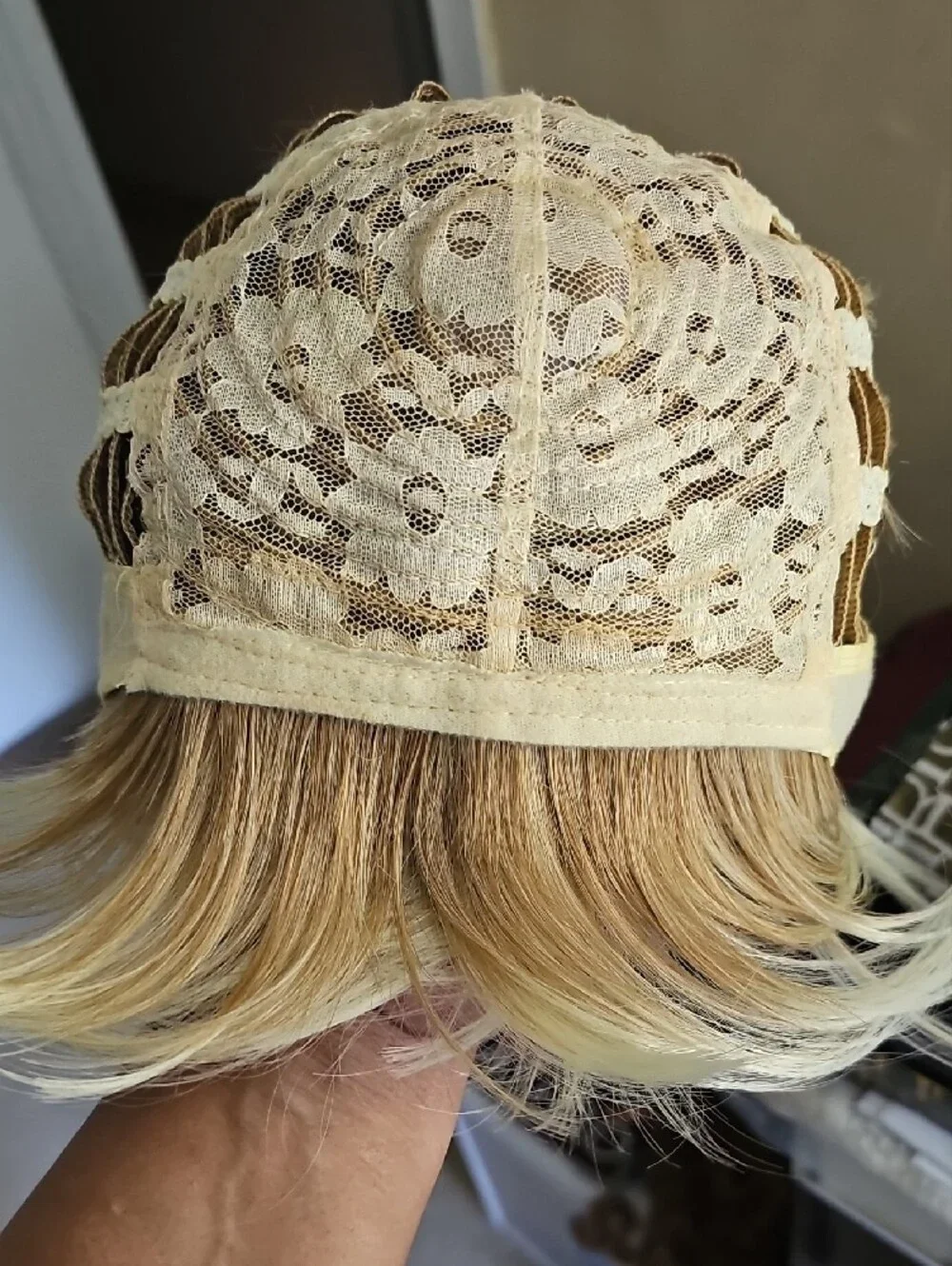 Blonde Short Layered Women's Wig - Natural Golden Blonde